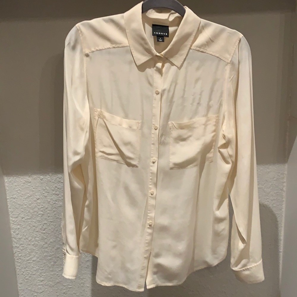Trouve silk blouse. Cream size S